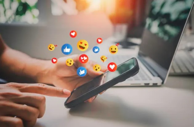 ادارة منصات التواصل الاجتماعي