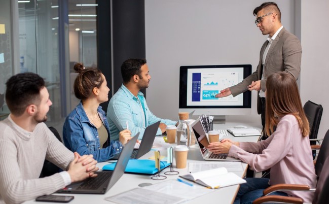  التسويق عبر وسائل التواصل الاجتماعي